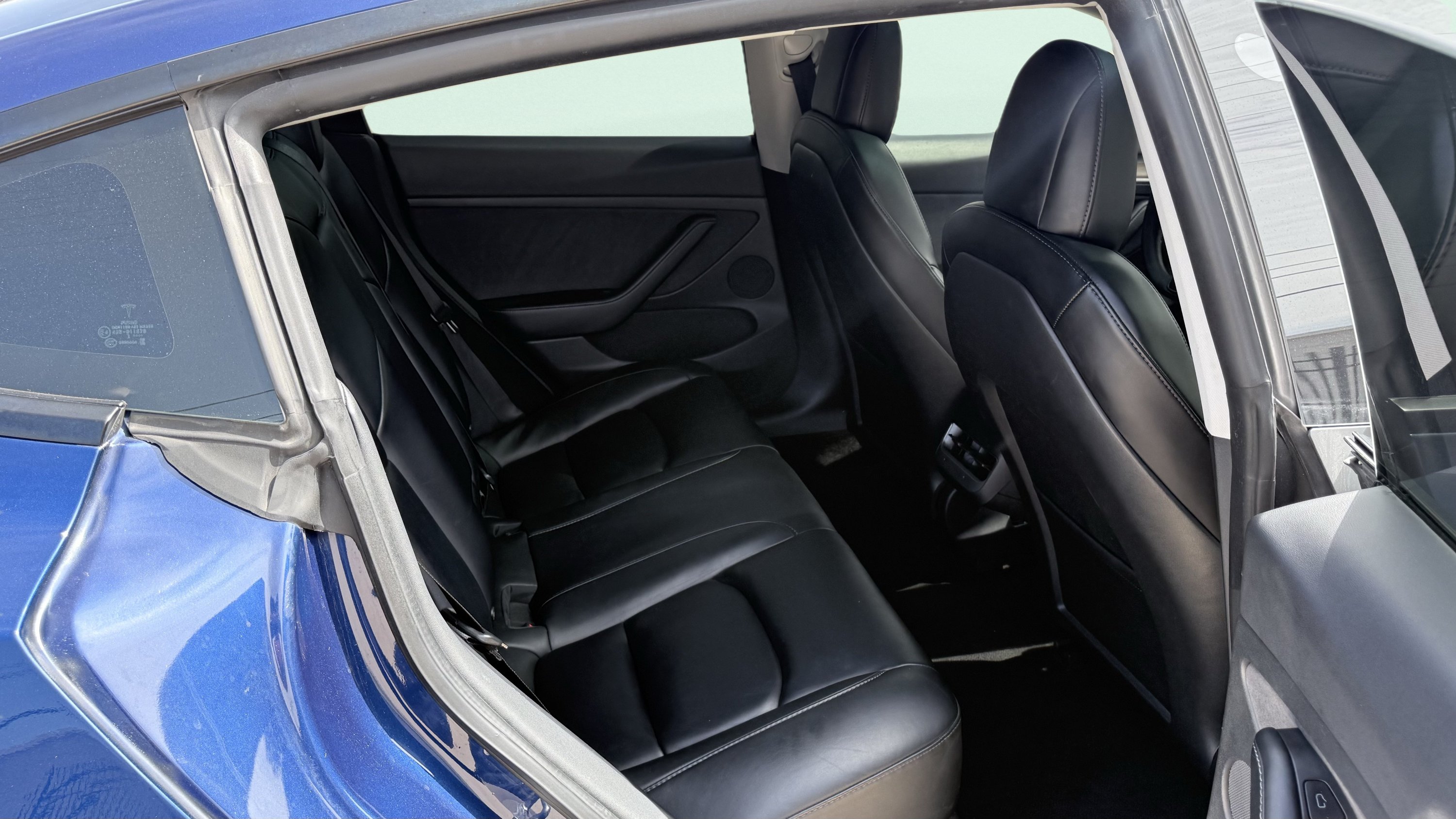 Used 2022 Tesla Model 3 Standard Range RWD image 38