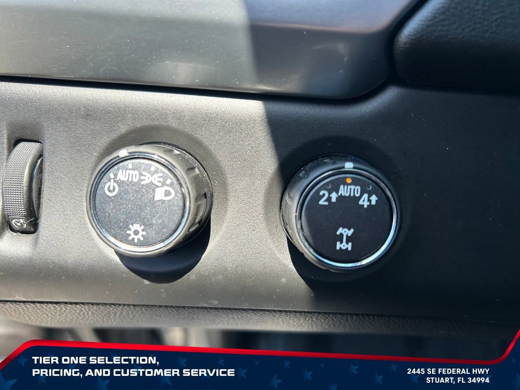 Used 2020 Chevrolet Suburban LT AWD/4WD image 13