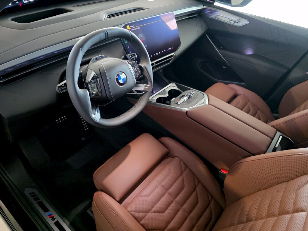 New 2027 BMW X5 xDrive40i w/ M Sport Professional Package AWD/4WD image 8