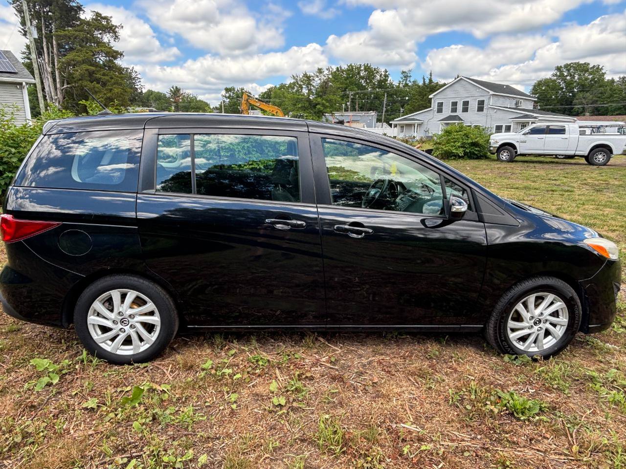 Used 2014 MAZDA MAZDA5 Sport FWD image 4