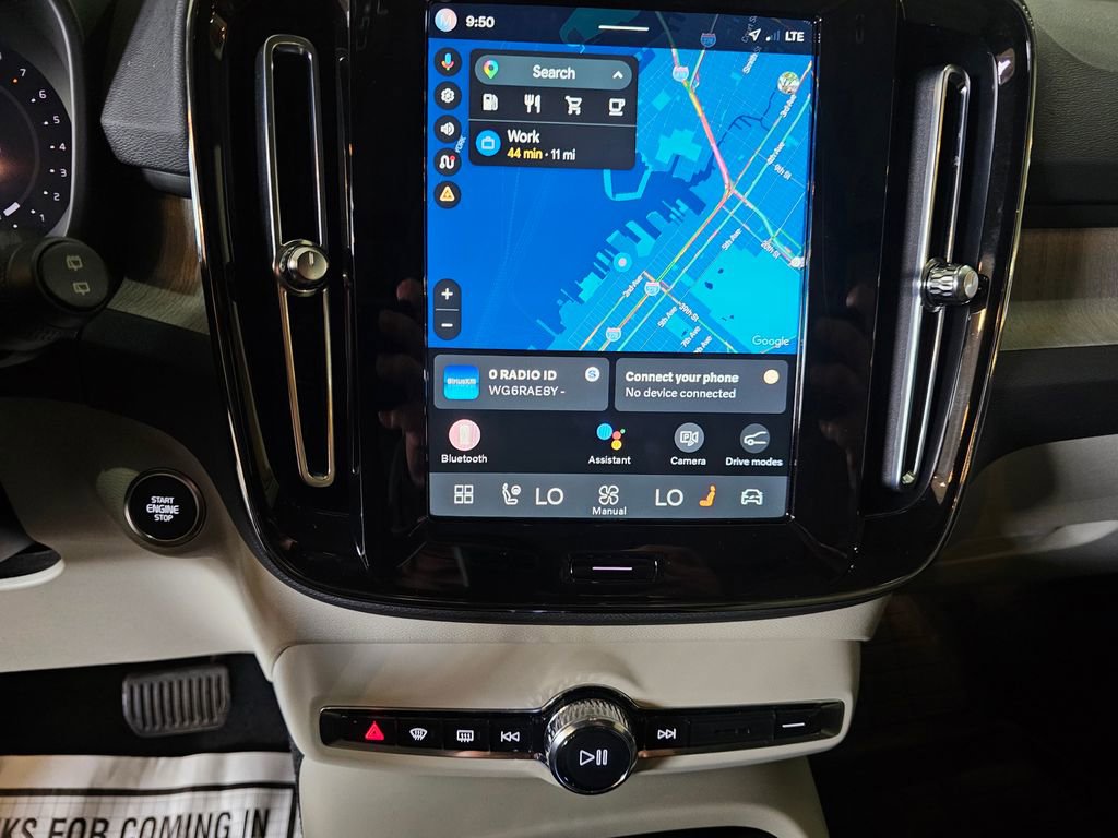 Certified 2023 Volvo XC40 B5 Ultimate w/ Protection Package Premier AWD/4WD image 23