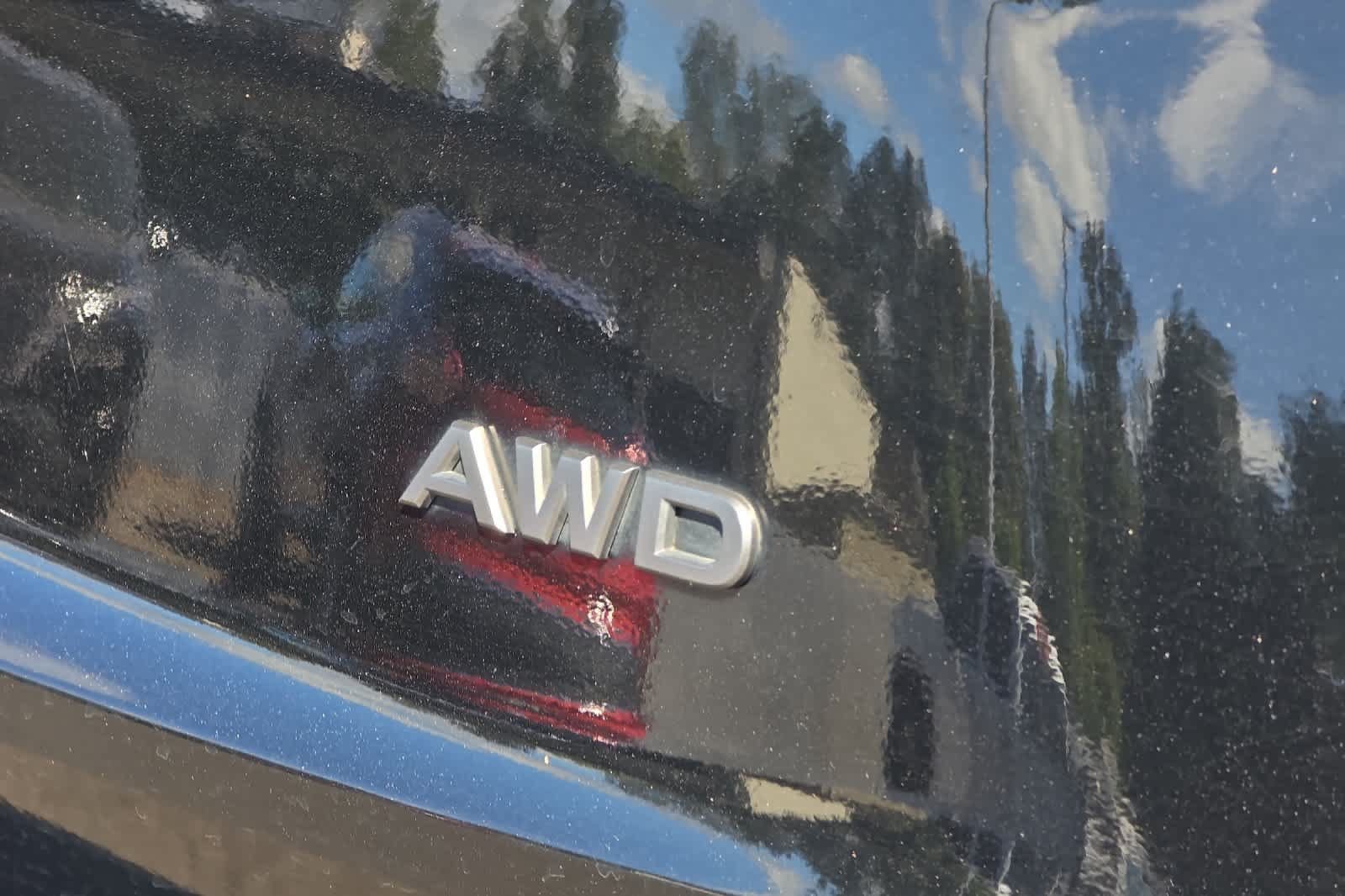 Used 2024 Nissan Rogue S AWD/4WD image 27