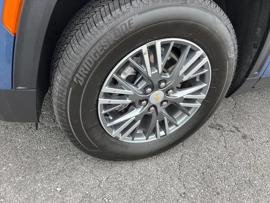 Used 2026 Chevrolet Traverse LT AWD/4WD image 10