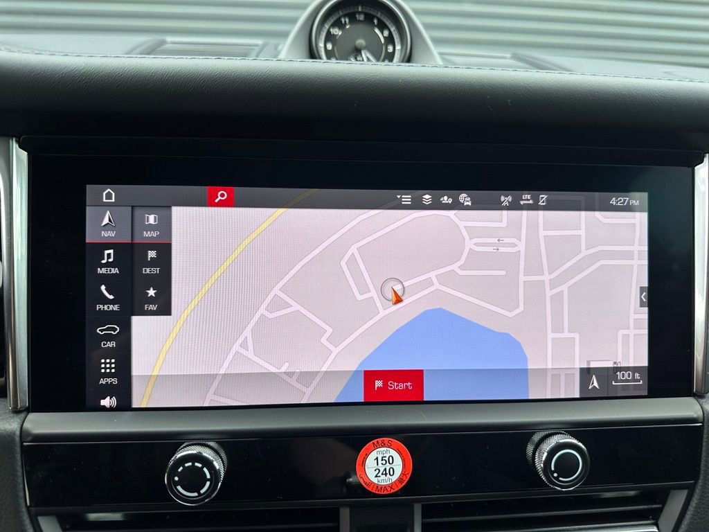 Certified 2026 Porsche Macan AWD/4WD image 31