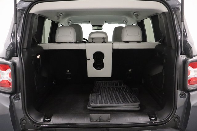 Certified 2022 Jeep Renegade Limited image 18