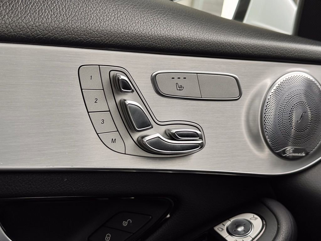 Used 2019 Mercedes-Benz GLC 350e 4MATIC image 20