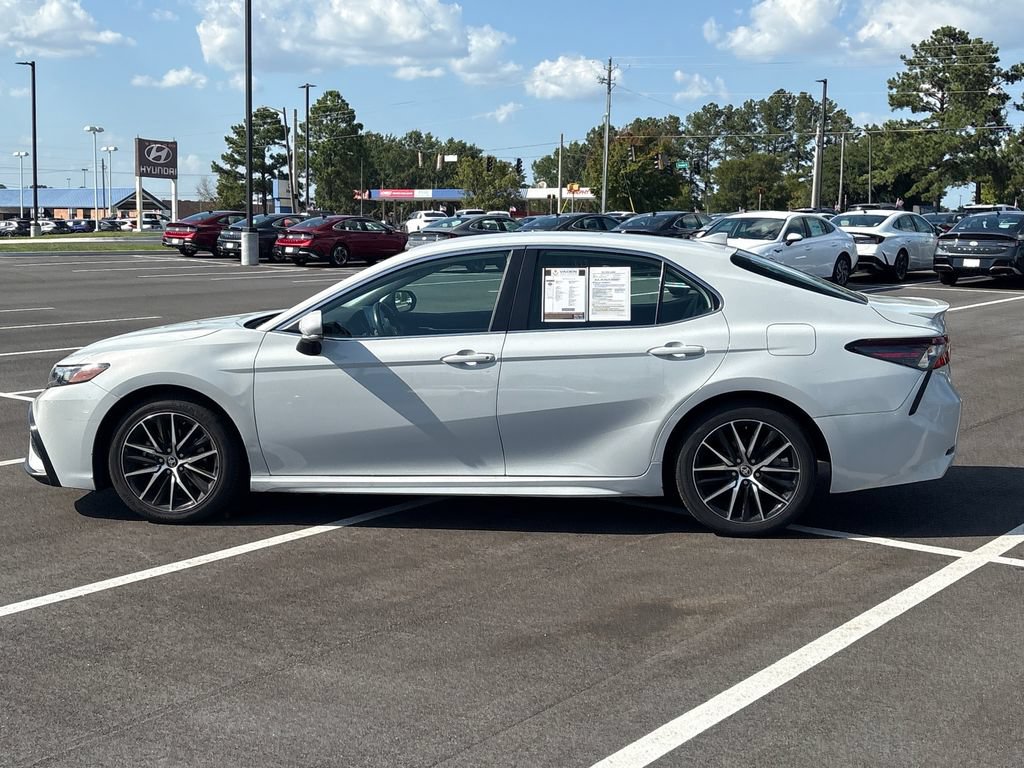 Used 2024 Toyota Camry SE FWD image 25