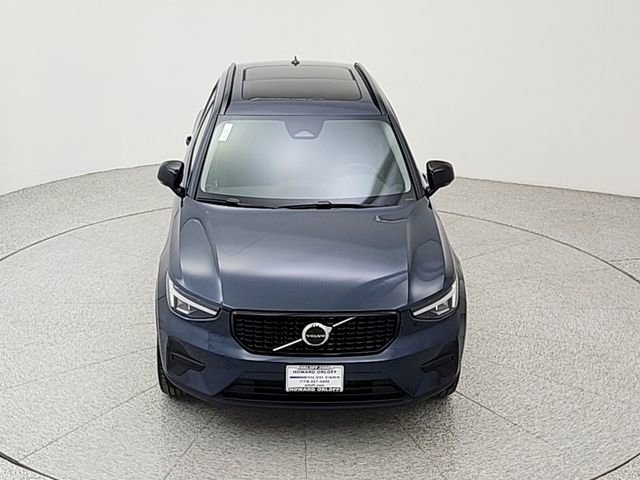 New 2026 Volvo XC40 B5 Core w/ Climate Package image 14