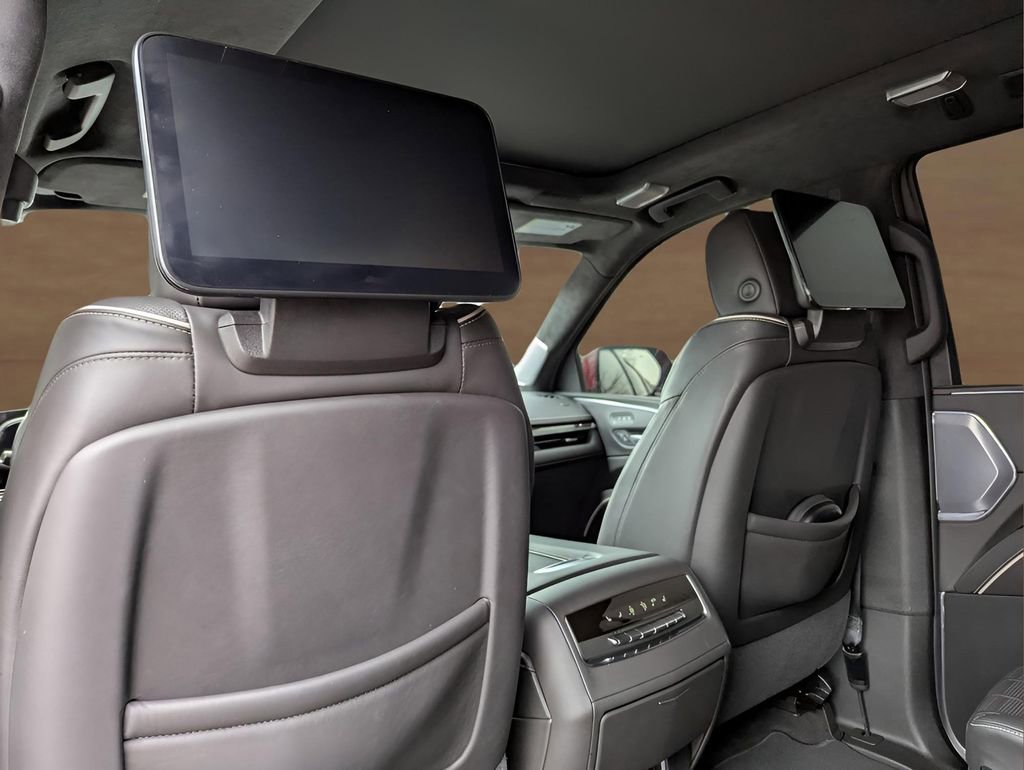 Used 2024 Cadillac Escalade Sport Platinum w/ LPO, ONYX Package image 26