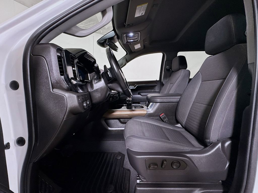 Used 2023 Chevrolet Silverado 1500 LT image 19