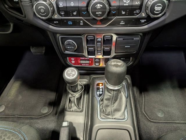 Used 2025 Jeep Wrangler Unlimited Rubicon 4xe w/ Convenience Group AWD/4WD image 22