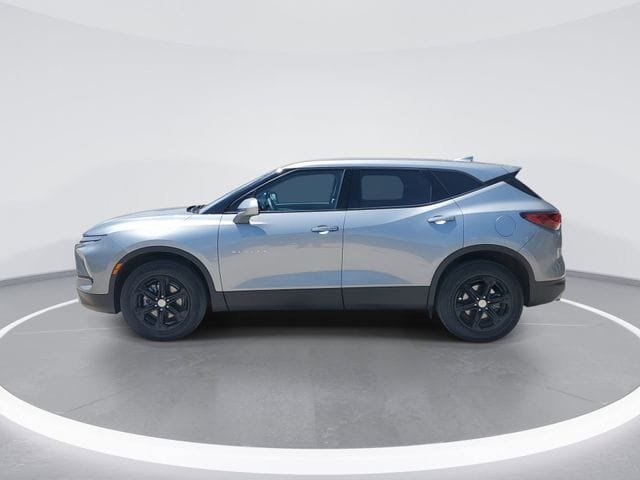 Used 2025 Chevrolet Blazer LT AWD/4WD image 1