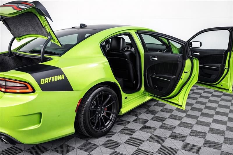 Used 2019 Dodge Charger Scat Pack w/ Daytona Edition Group RWD image 3