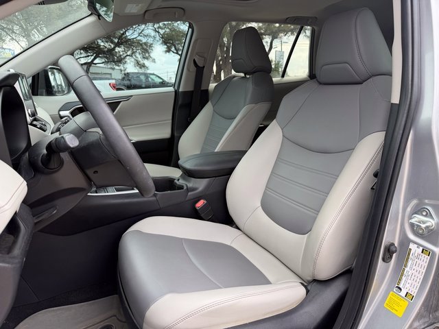 Used 2024 Toyota RAV4 XLE Premium image 7