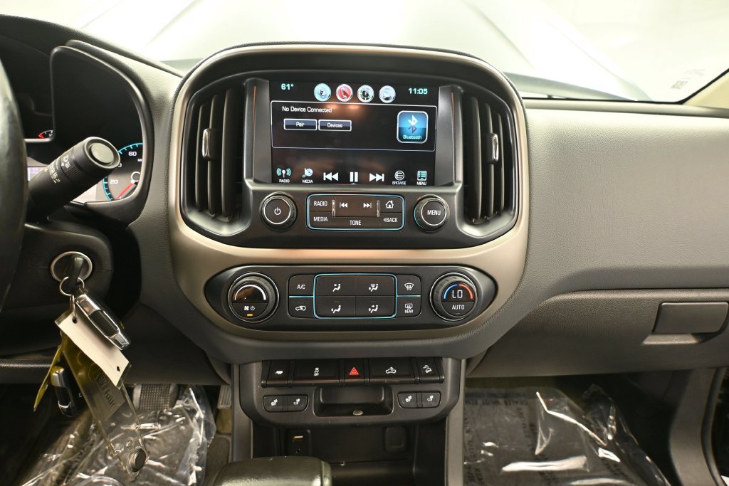 Used 2017 Chevrolet Colorado Z71 AWD/4WD image 25