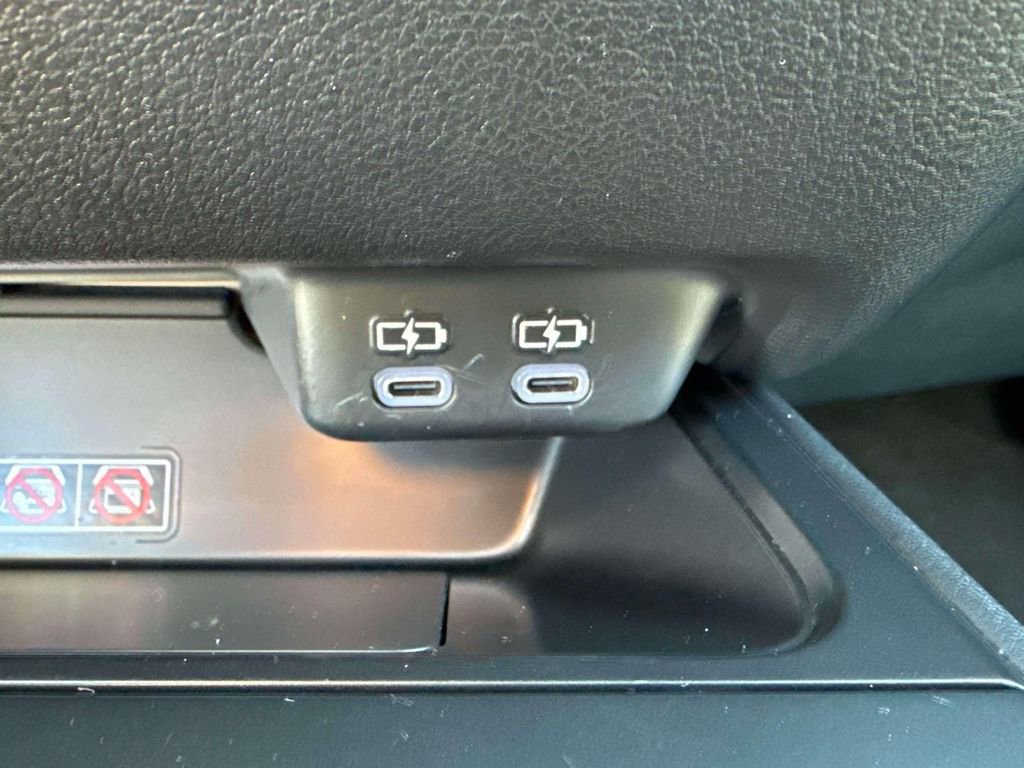 Used 2025 Lexus UX 300h AWD w/ Accessory Package (Z1) image 18