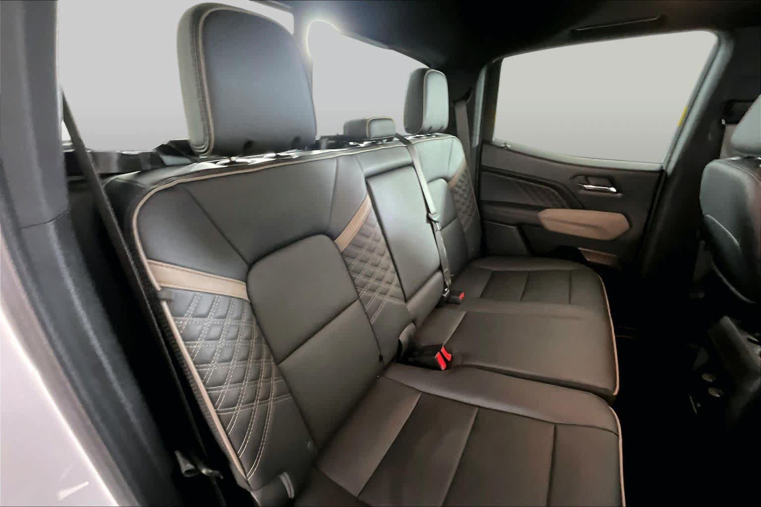 Certified 2024 GMC Canyon Denali AWD/4WD image 19