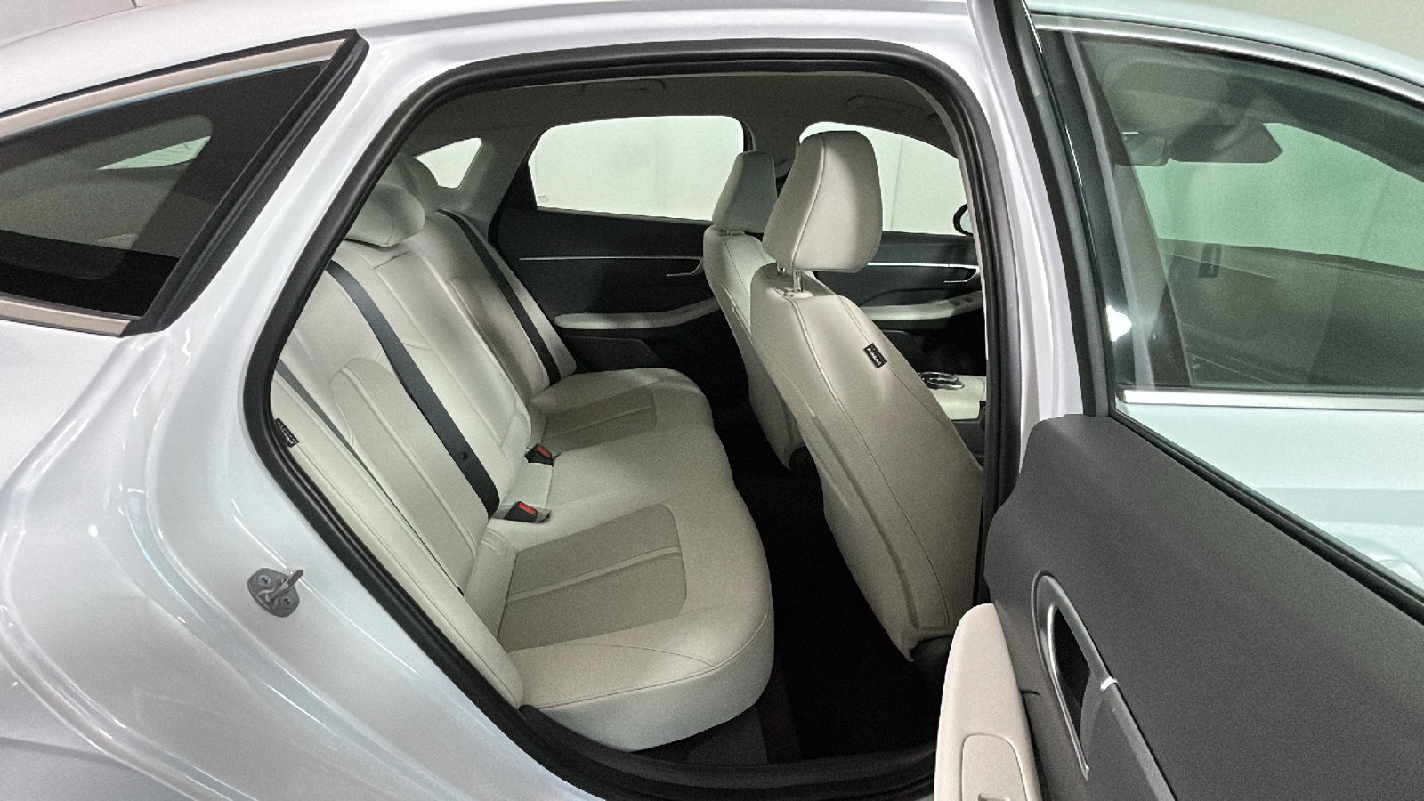 Certified 2024 Hyundai Sonata SEL AWD/4WD image 38