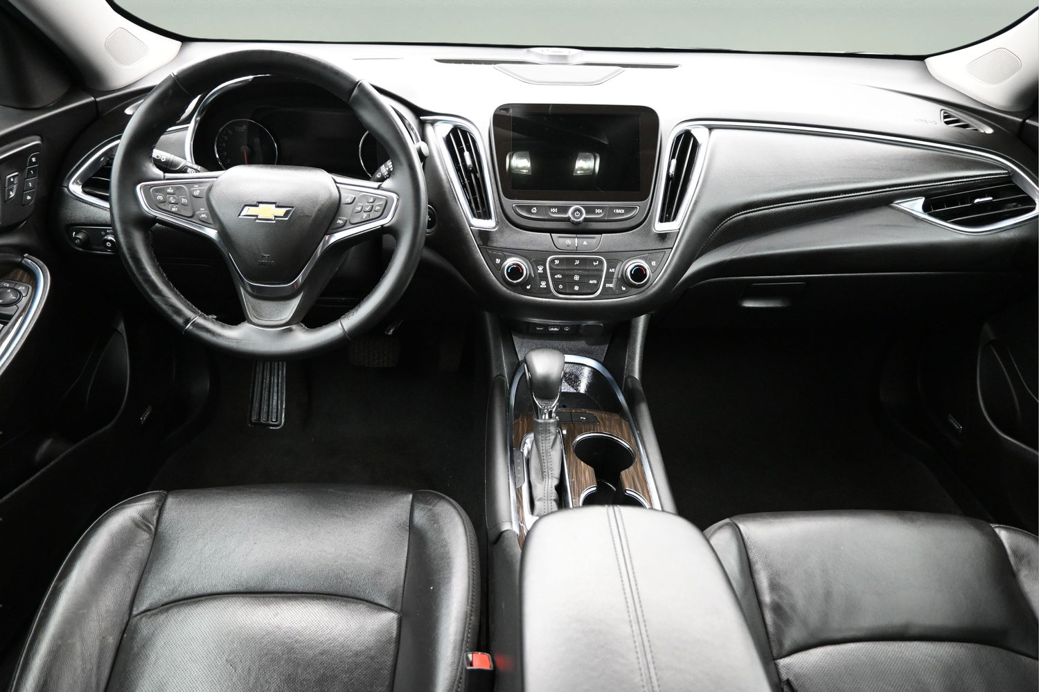 Used 2024 Chevrolet Malibu LT FWD image 16