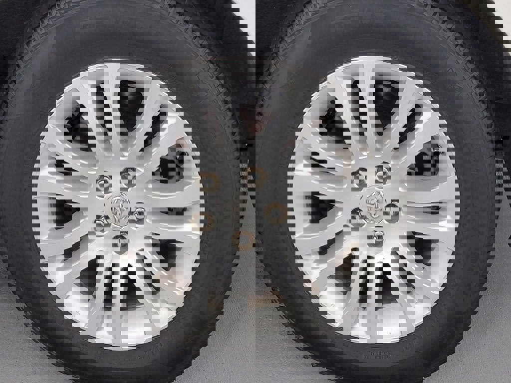 Used 2015 Toyota Sienna XLE Premium image 11