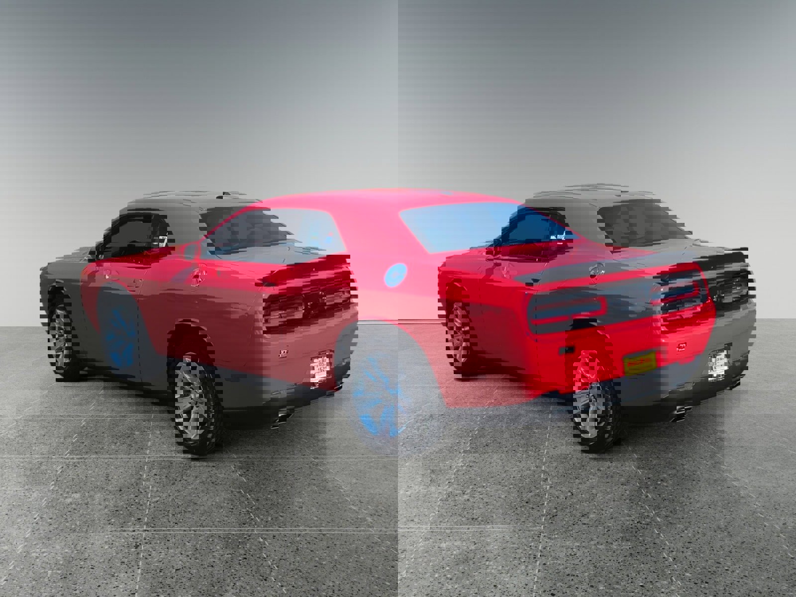 Used 2023 Dodge Challenger SXT image 3