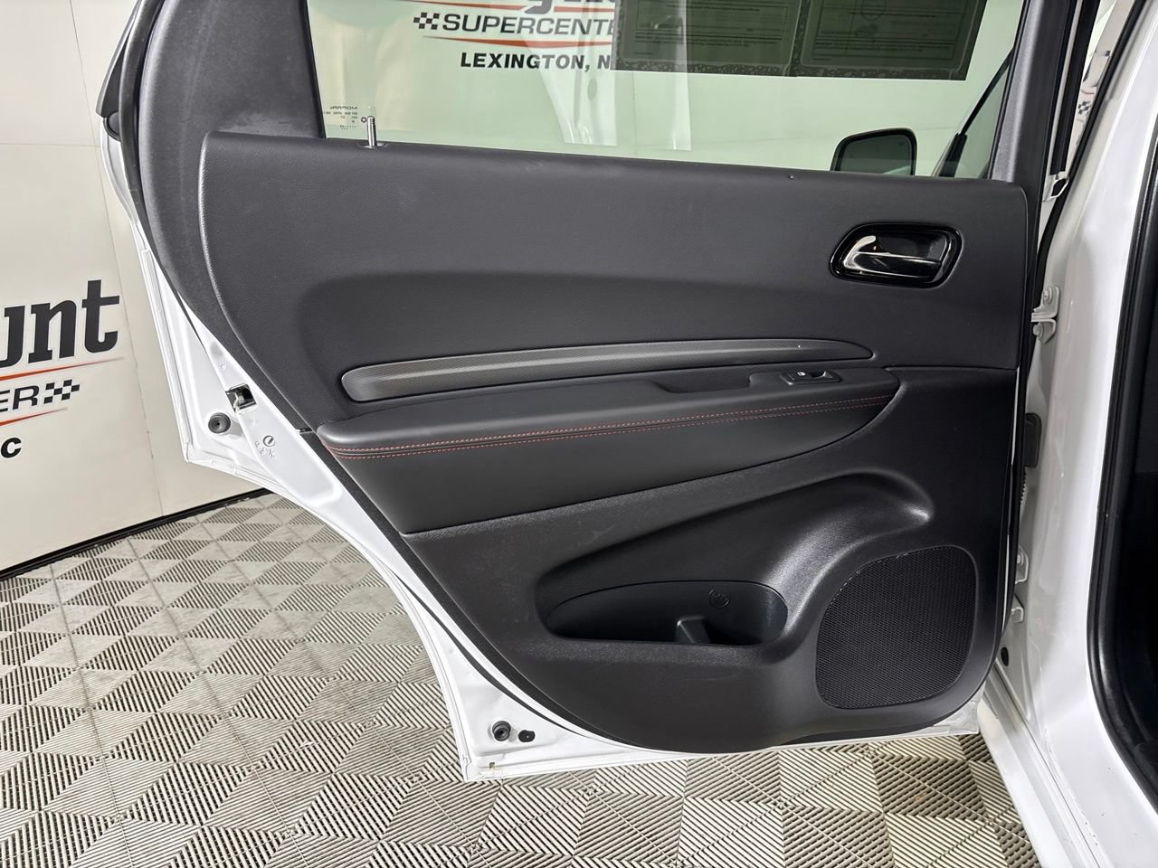 Used 2024 Dodge Durango GT RWD image 23