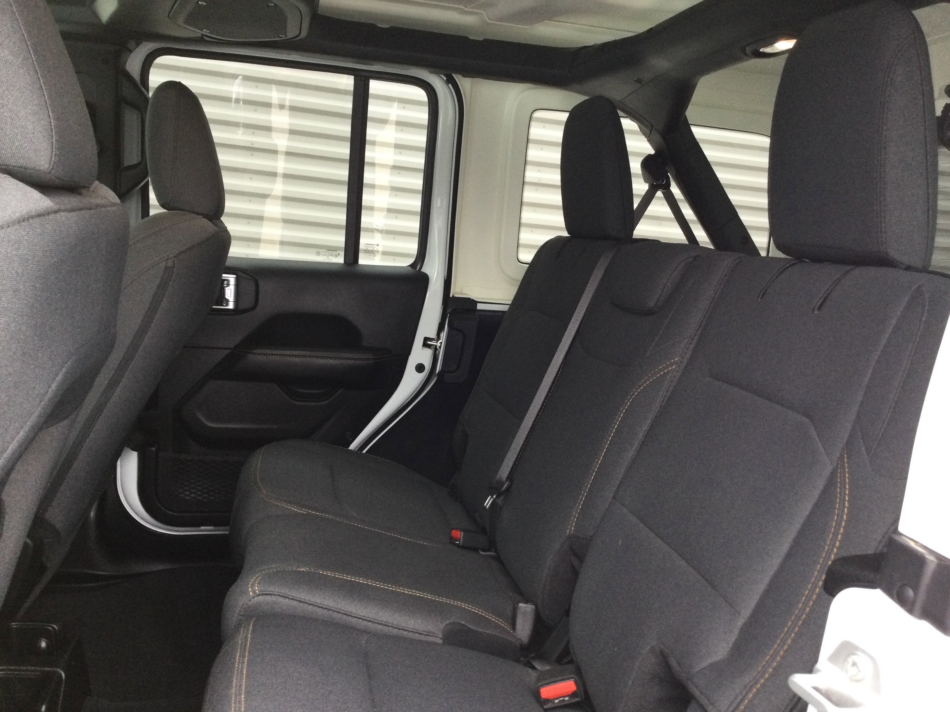 Used 2024 Jeep Wrangler Sahara image 6