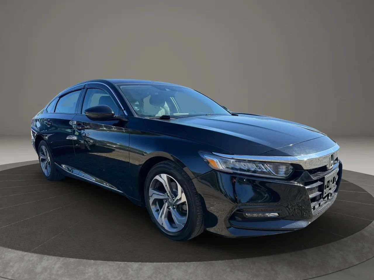 Used 2018 Honda Accord EX-L image 3