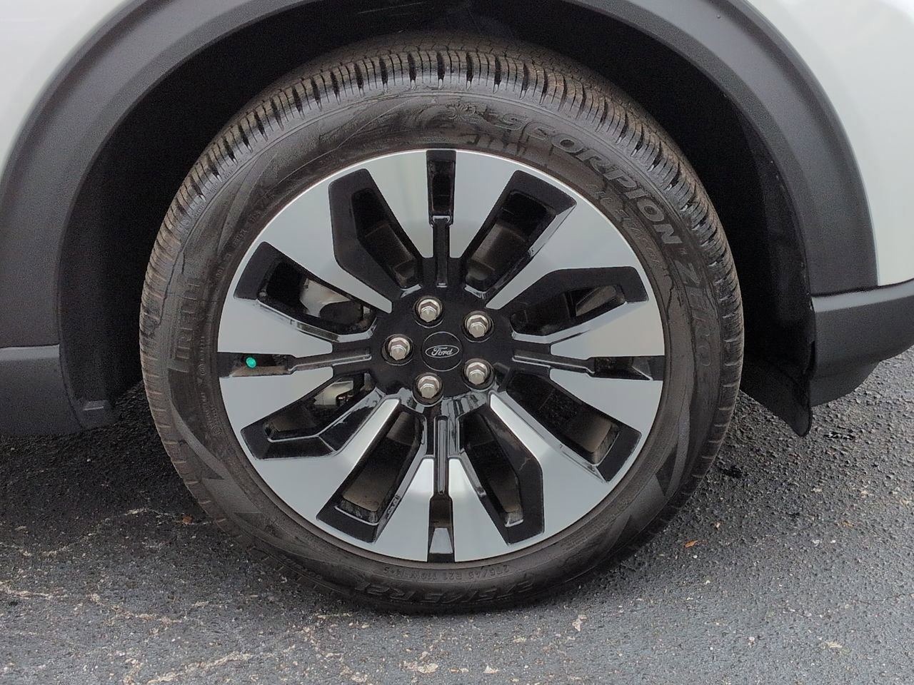 Used 2026 Ford Explorer Platinum w/ LUX Leather Package image 10