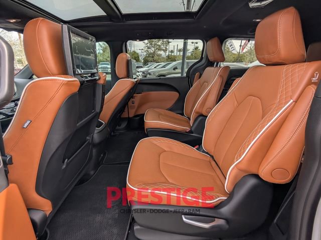 New 2026 Chrysler Pacifica Pinnacle w/ Trailer Tow Group image 29