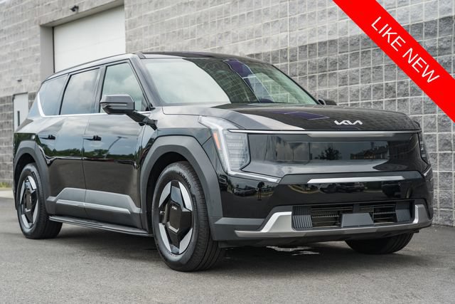 Used 2026 Kia EV9 Light RWD image 2