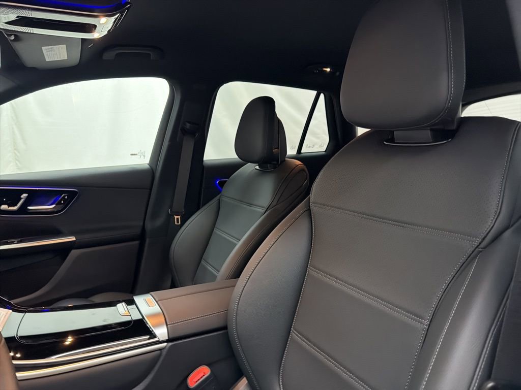 New 2026 Mercedes-Benz GLC 300 image 13