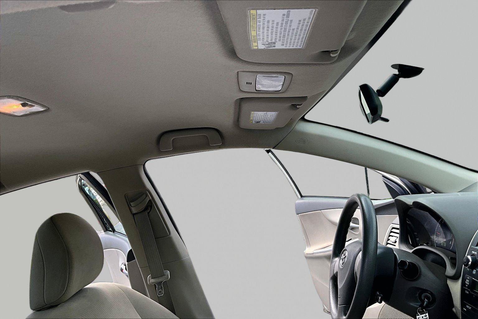 Used 2010 Toyota Corolla LE FWD image 23