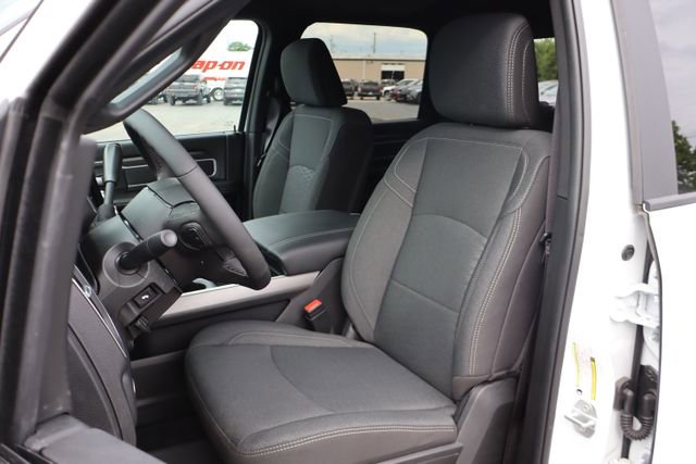 Used 2026 RAM 3500 Big Horn AWD/4WD image 17
