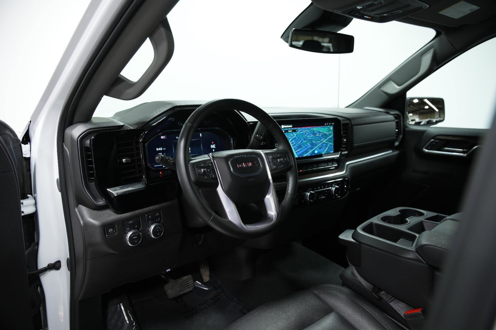 Used 2025 GMC Sierra 1500 SLT image 26