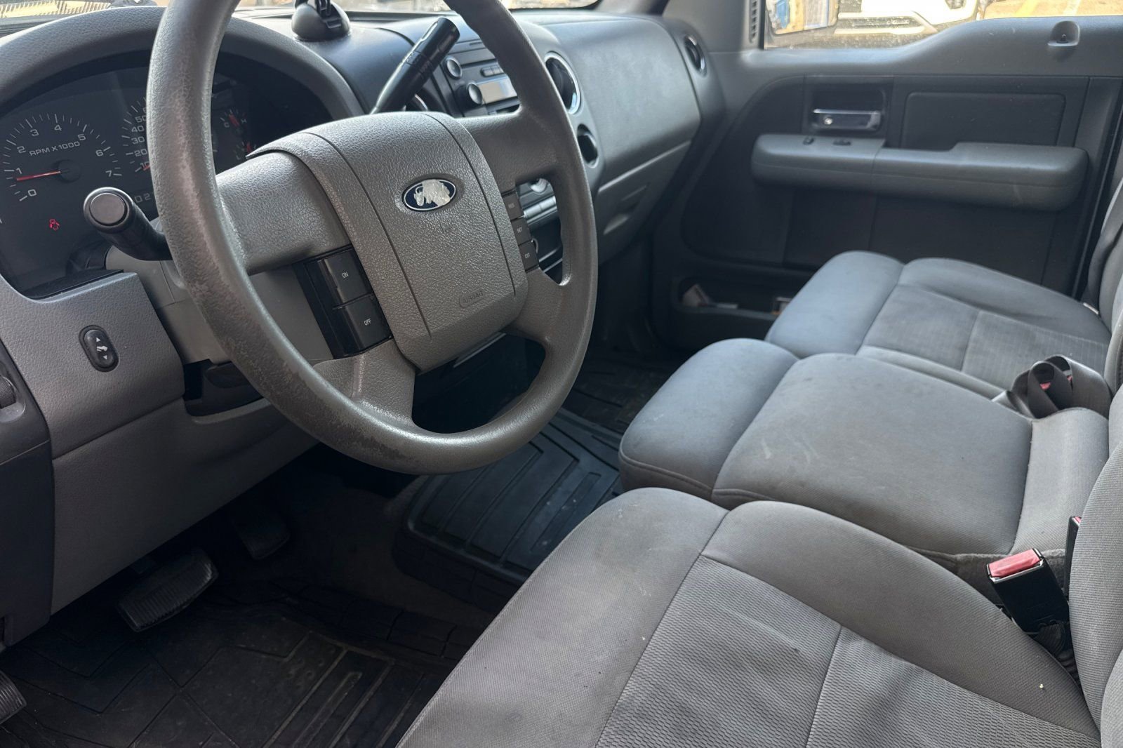 Used 2004 Ford F150 XLT image 7