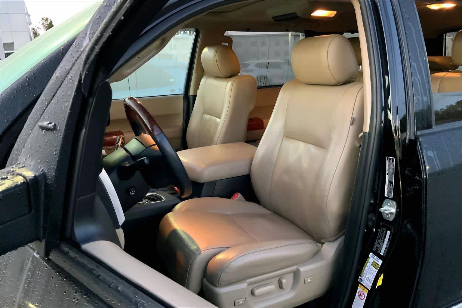 Used 2020 Toyota Sequoia Platinum AWD/4WD image 8