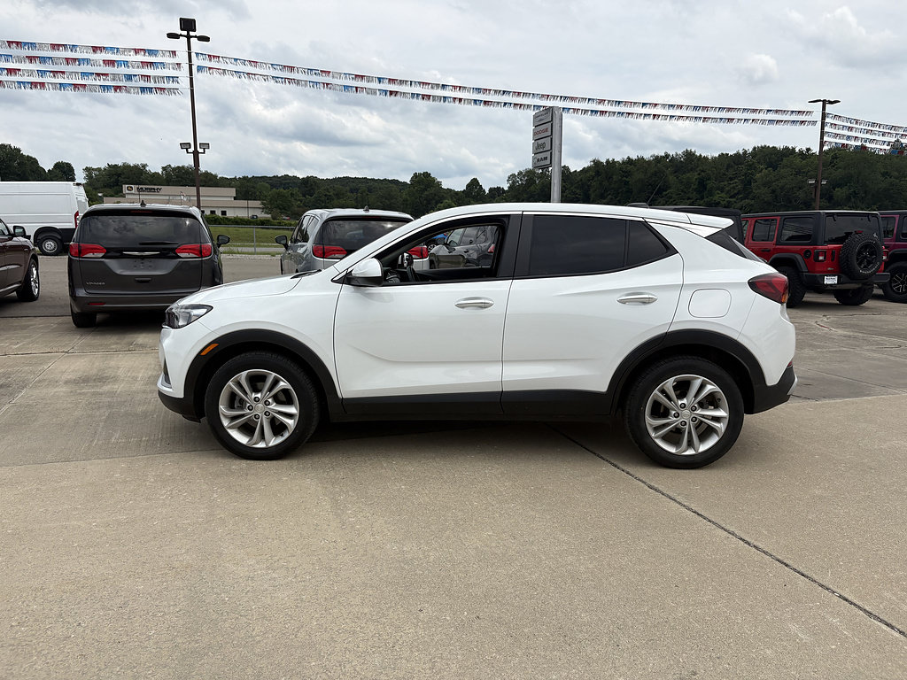 Used 2023 Buick Encore GX Preferred w/ Cold Weather Comfort Package FWD image 2