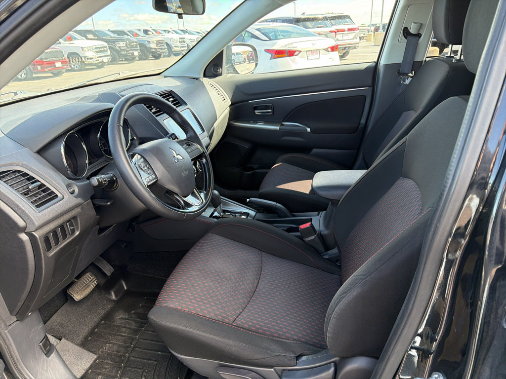 Used 2019 Mitsubishi Outlander Sport SE AWD/4WD image 12