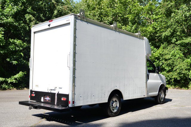 Used 2021 Chevrolet Express 3500 w/ Power Convenience Package RWD image 9