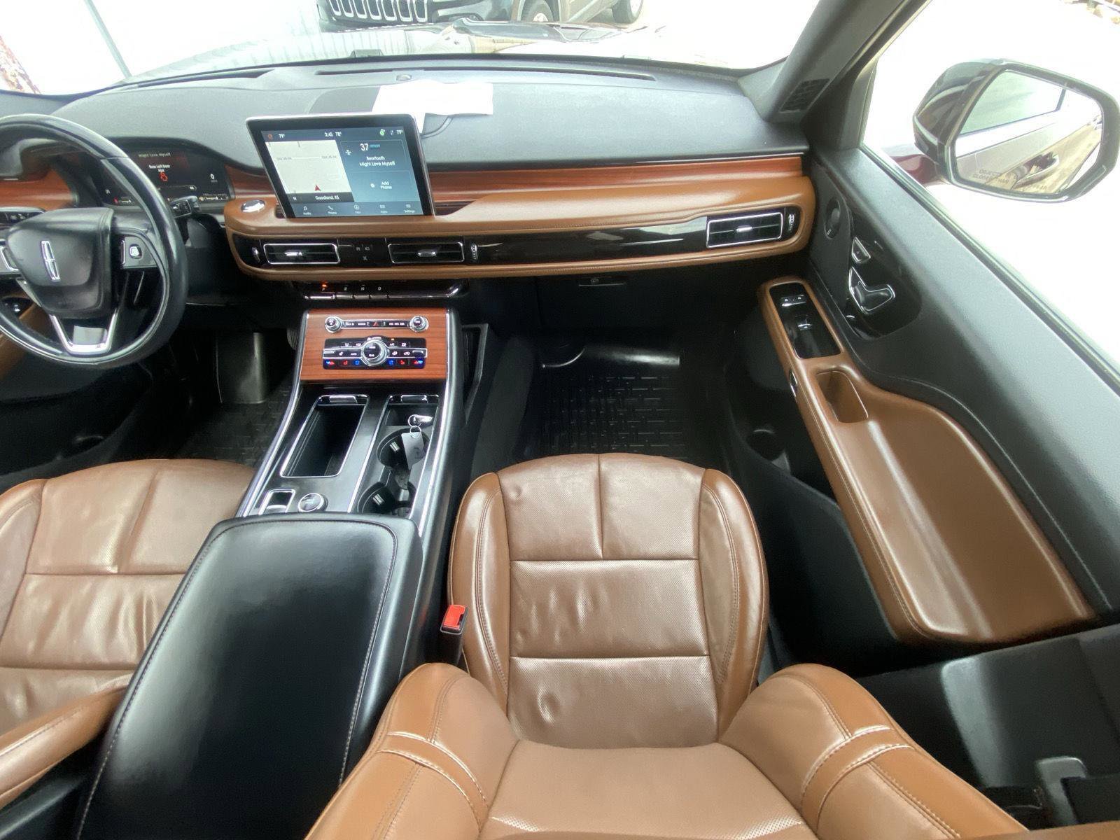 Used 2021 Lincoln Aviator Reserve w/ Equipment Group 201A image 24