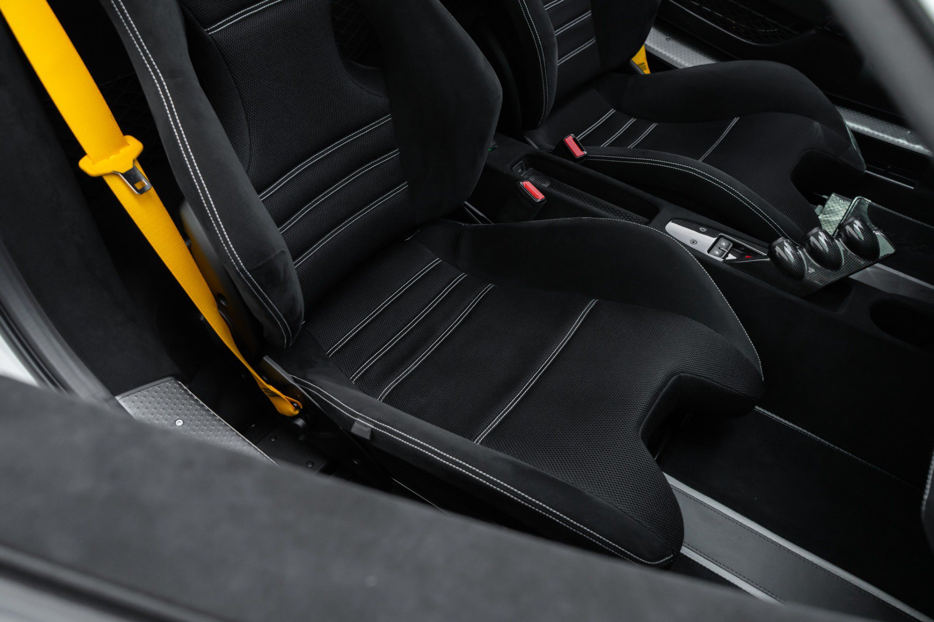 Used 2015 Ferrari 458 Speciale Coupe RWD image 23