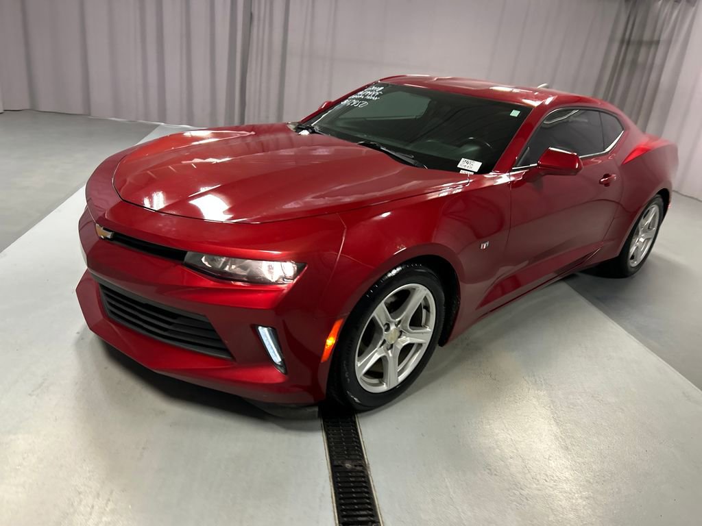 Used 2018 Chevrolet Camaro LT image 3
