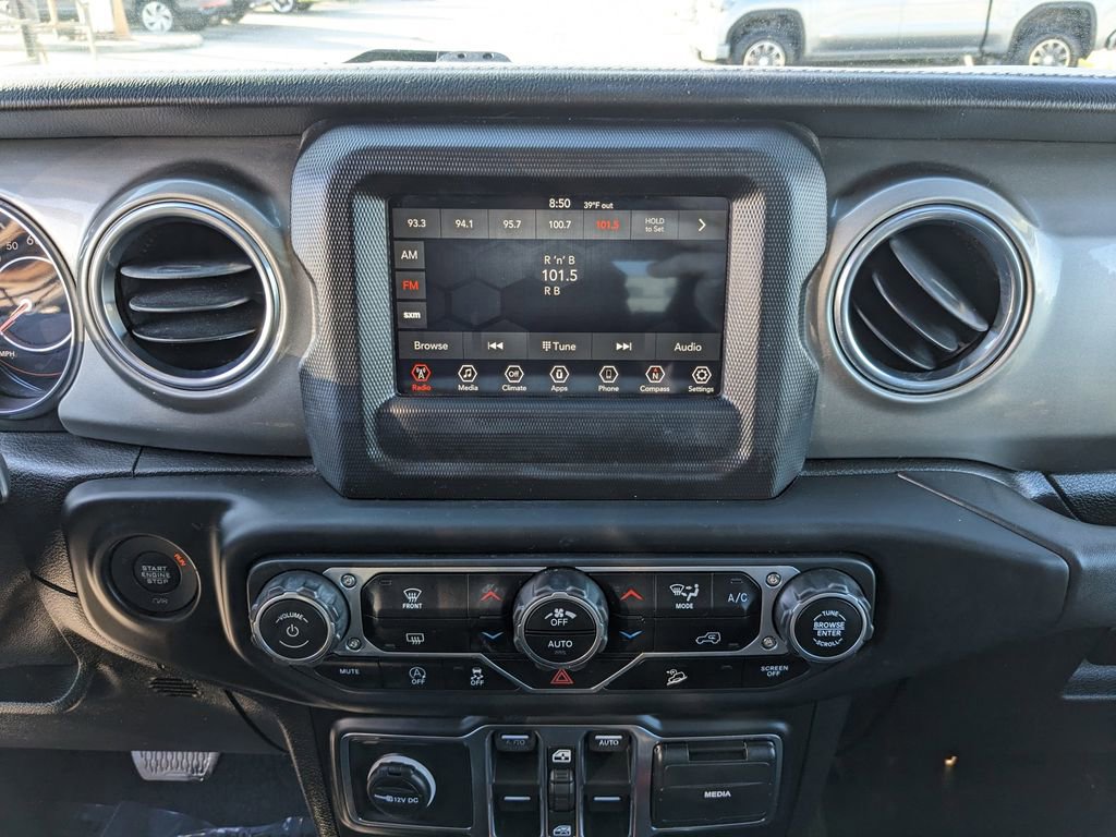Used 2018 Jeep Wrangler Unlimited Sahara image 21