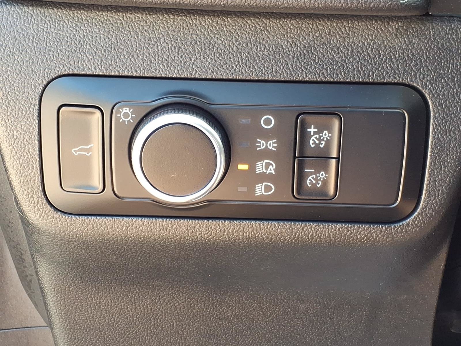 Used 2022 Ford Escape SE w/ SE Sport Appearance Package AWD/4WD image 16