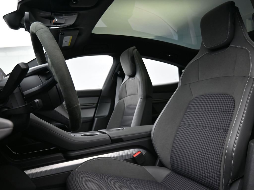 Certified 2025 Porsche Taycan 4S image 5