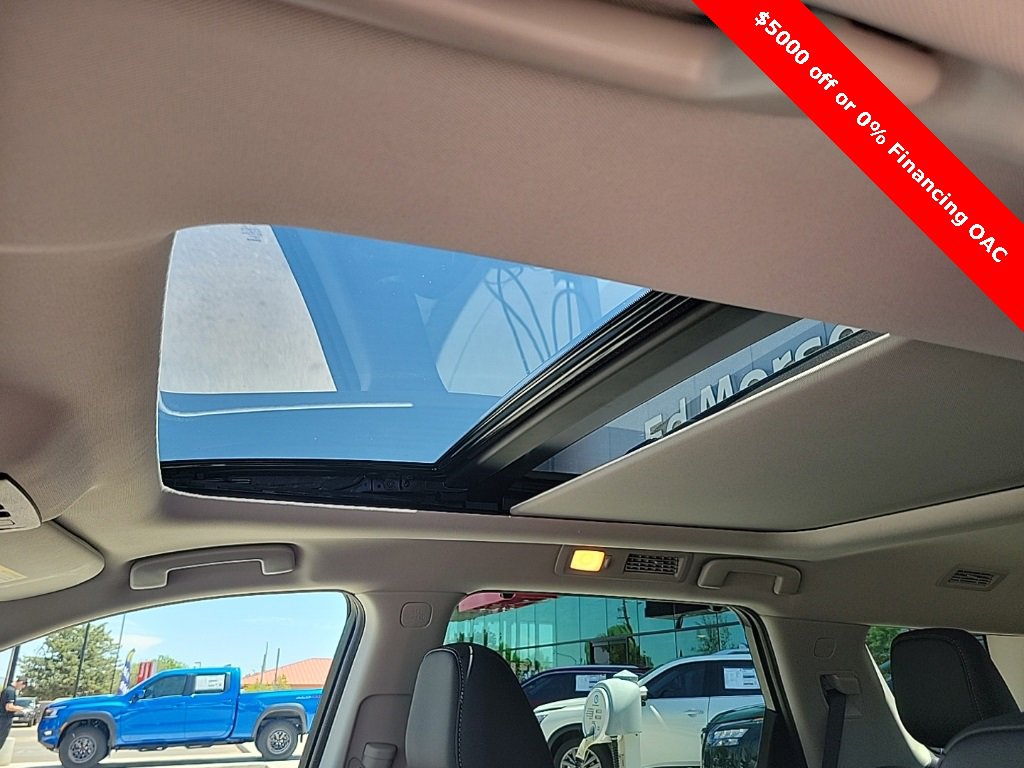 New 2025 Nissan Pathfinder SL w/ SL Premium Package image 34