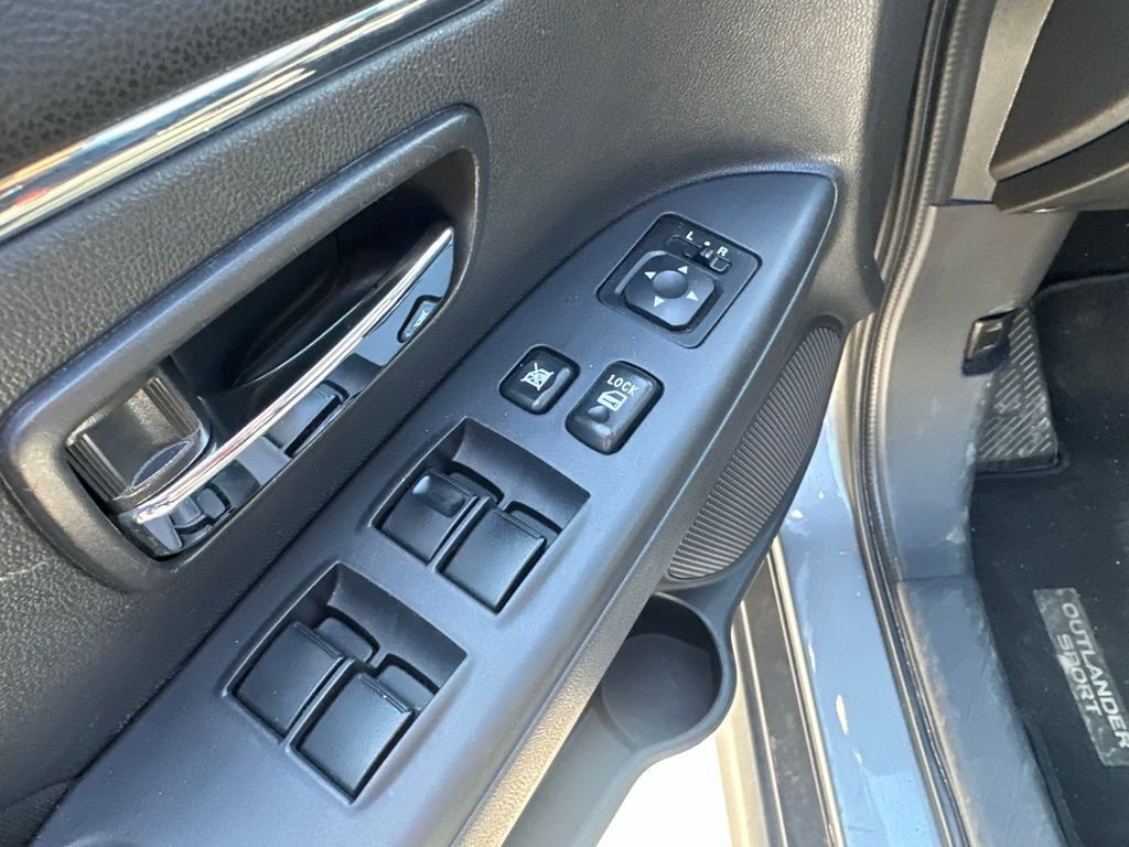 Used 2024 Mitsubishi Outlander Sport SE image 23