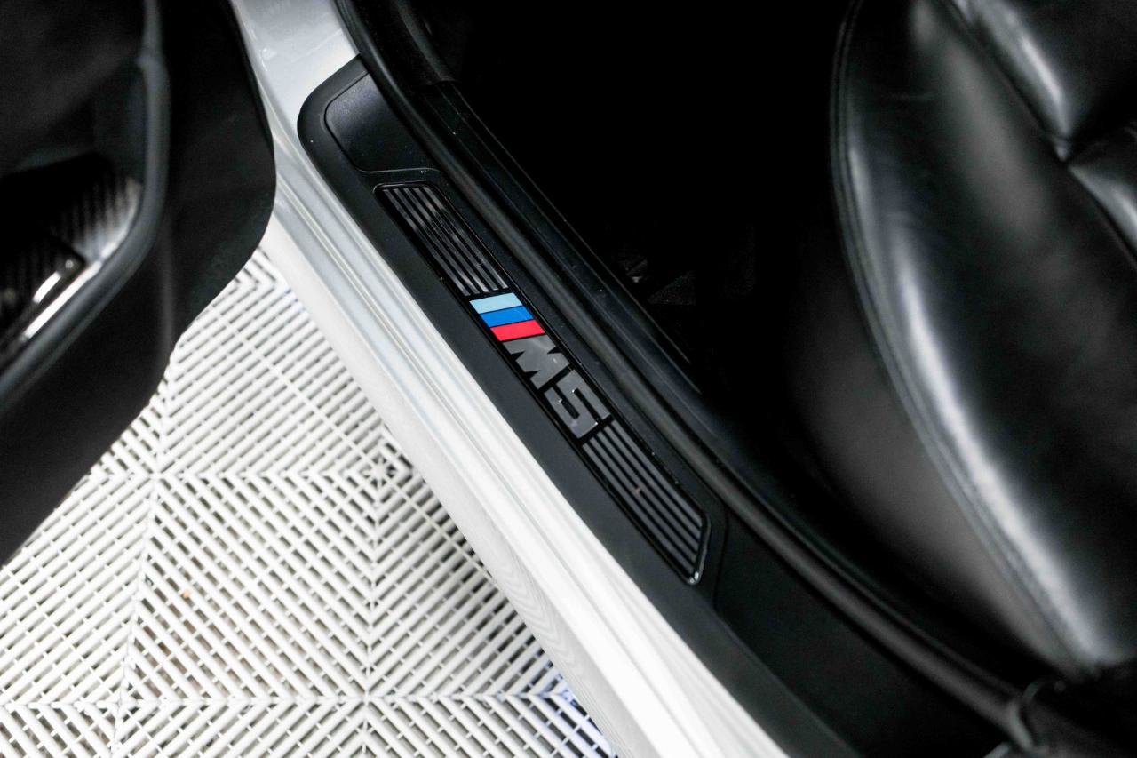 Used 2002 BMW M5 RWD image 79