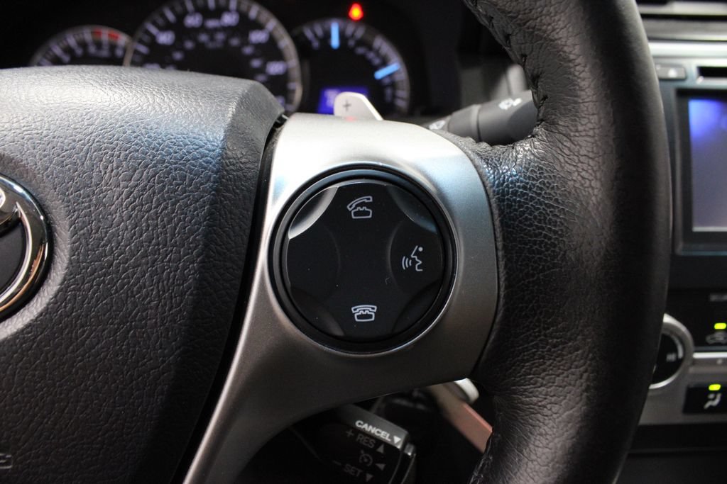 Used 2012 Toyota Camry SE FWD image 19